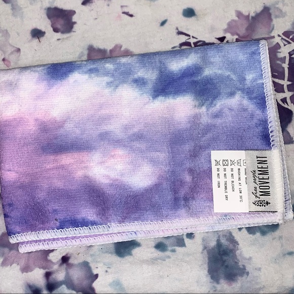π NWT Free People Movement Tie Dye Gym Towel - Picture 4 of 5